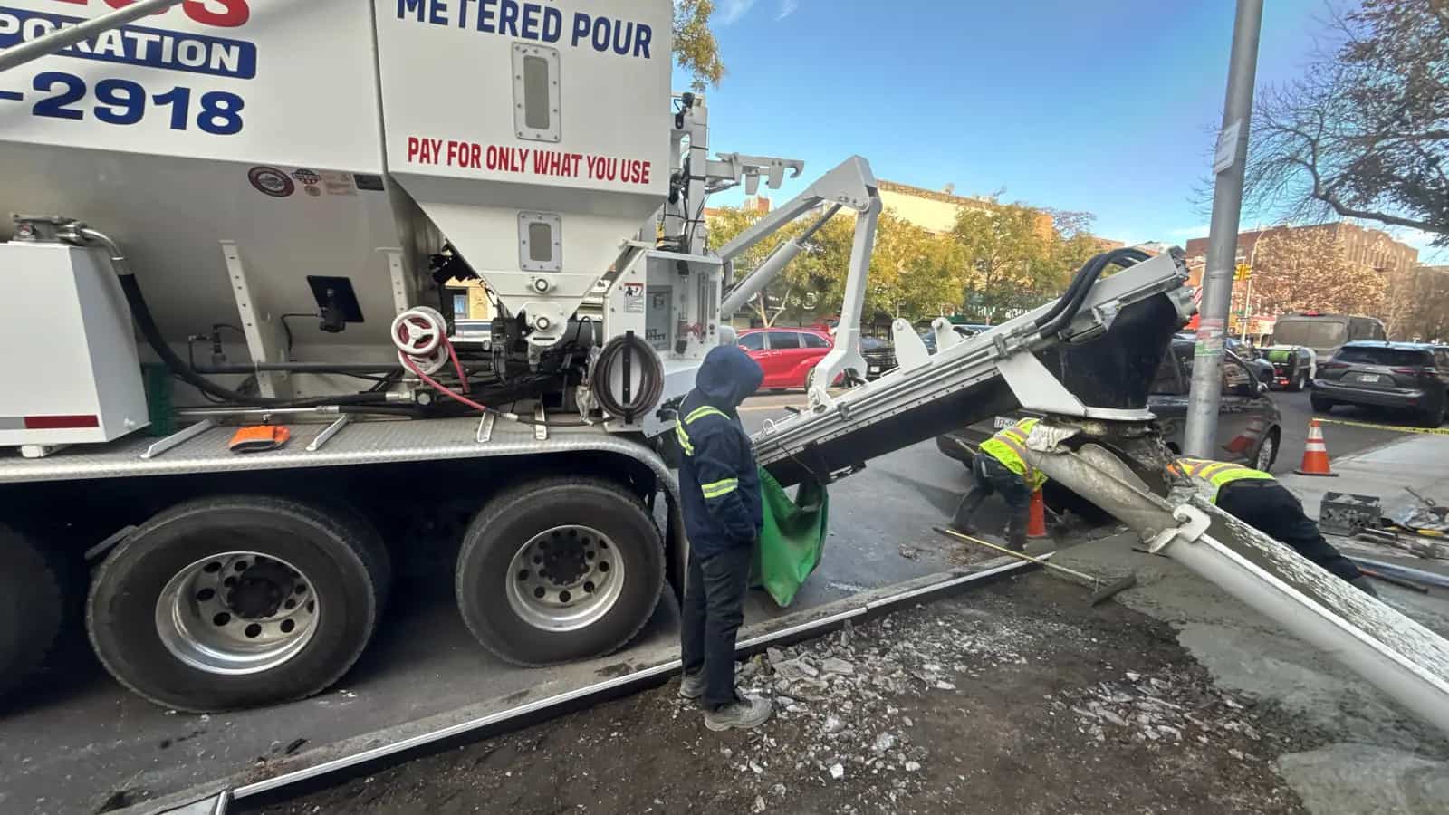 Ready mix concrete sidewalk pour by a local NYC concrete contractor